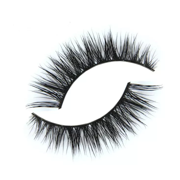 3D faux fur, layered 3D lash extensions