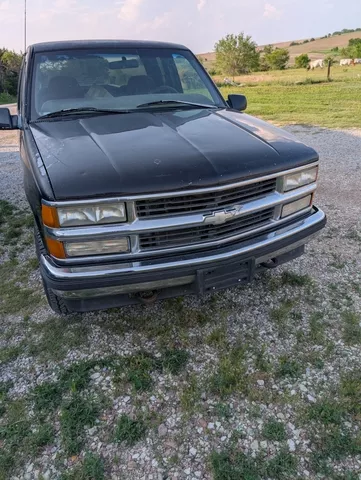 '97 Chevy short bed extended cab step side four-wheel drive