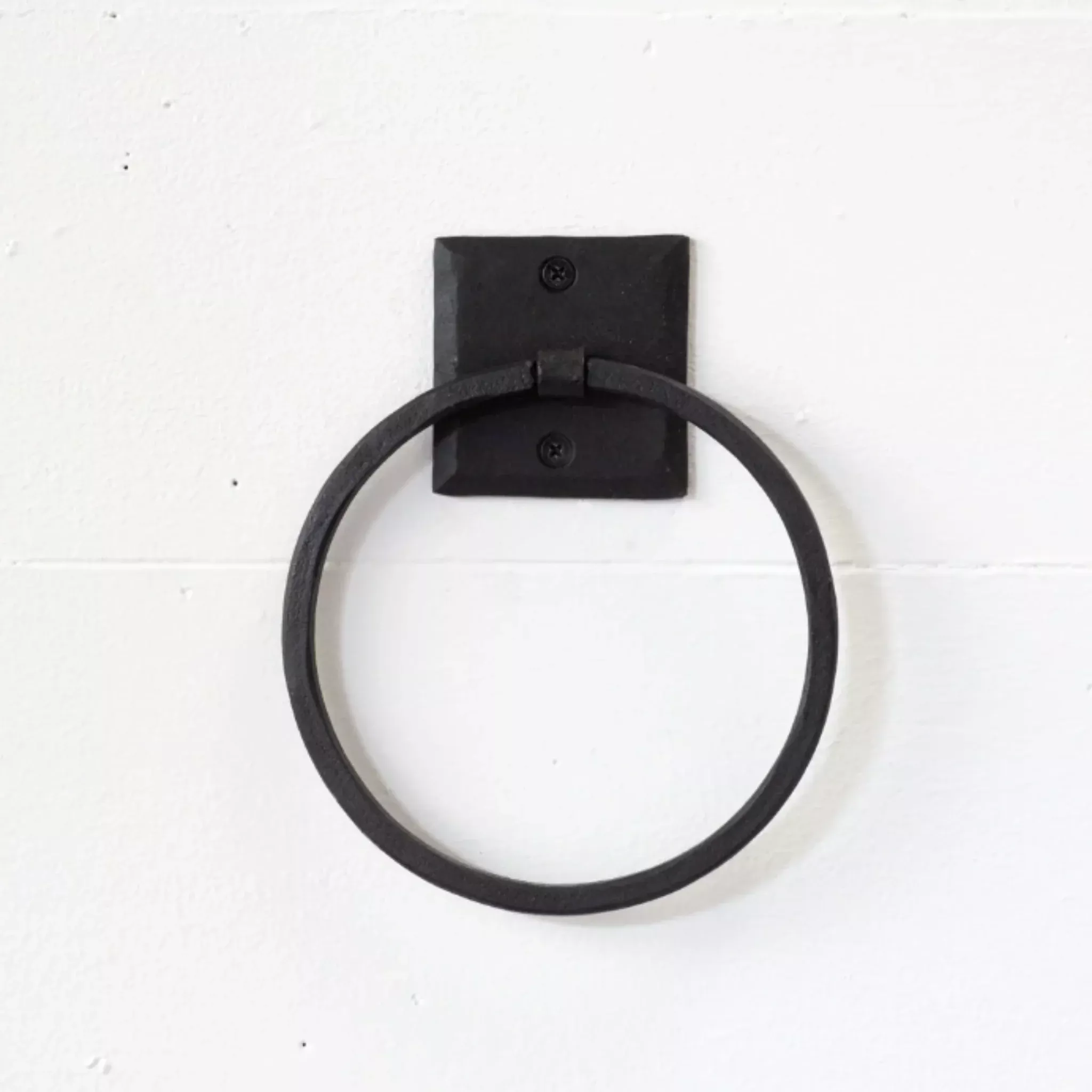 Black Iron Towel Ring
