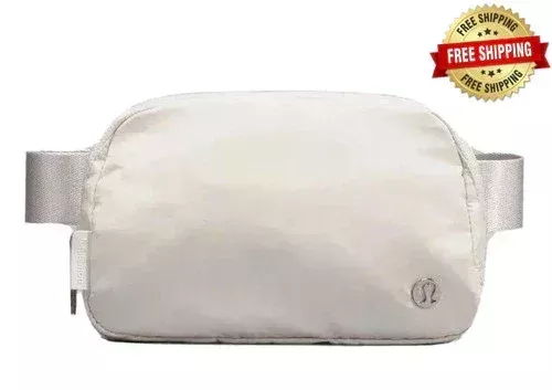Lululemon Athletica Everywhere Belt Bag 1L (White)