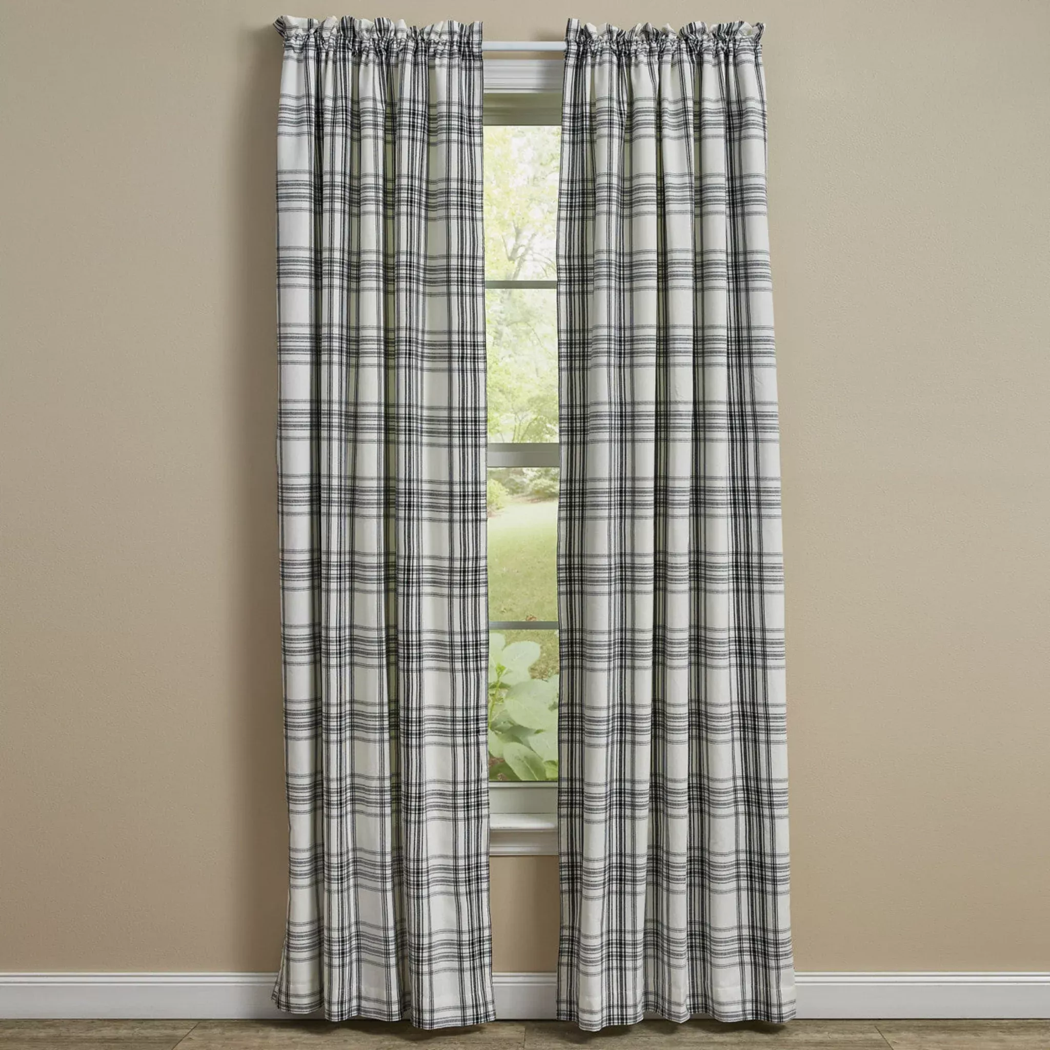 Onyx & Ivory Lined Panels